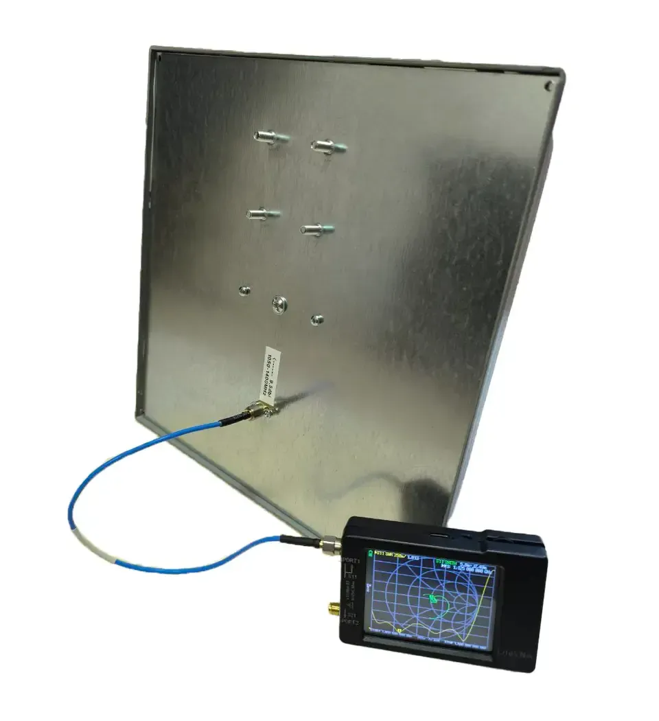 PATCH antenna for 5.8 GHz with 9.5 dBi gain, 350, Circular (Right, RHCP)